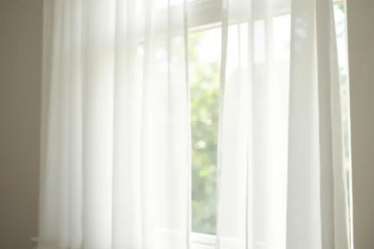 Jak wybielić firanki w pralce? 7 skutecznych metod!